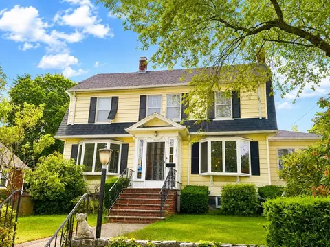 19 Cavanaugh Rd, Braintree, MA 02184