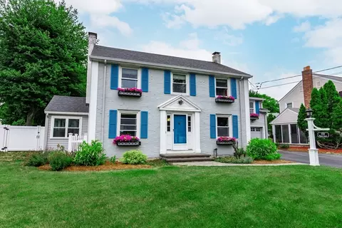 158 Warren St, Waltham, MA 02453