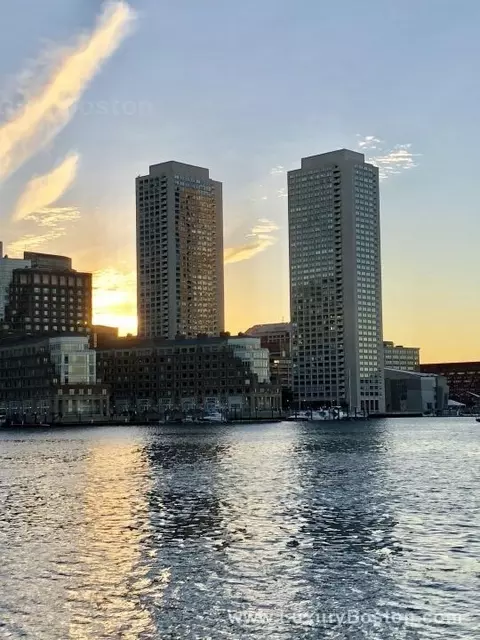 View/Area - 85 E India #28F, Boston, MA 02110 photo 4 of 4
