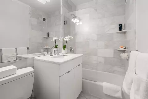 Bath - 85 E India #28F, Boston, MA 02110 photo 1 of 2