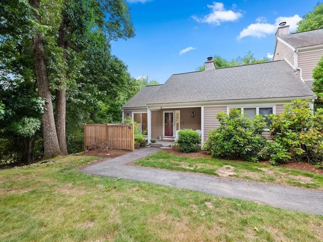 36 Fifer Ln #36, Lexington, MA 02420