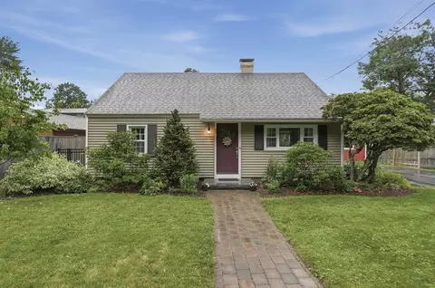 67 Crescent St, Shrewsbury, MA 01545