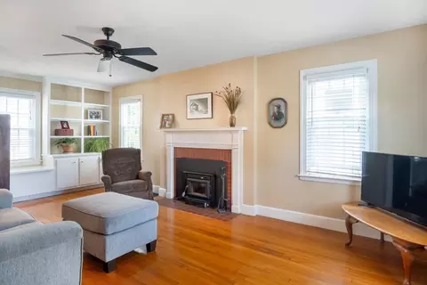 43 Ellsworth Ave, Springfield, MA 01118 photo 7