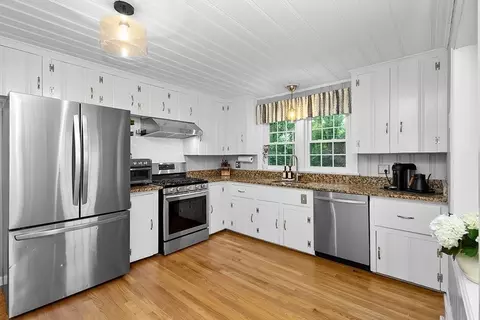 115 Walnut St, Dedham, MA 02026 photo 10
