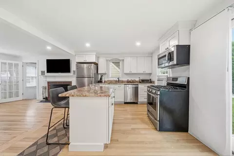 180 Broad Mdw, Needham, MA 02492 photo 12