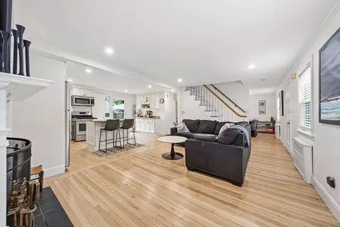 180 Broad Mdw, Needham, MA 02492 photo 4