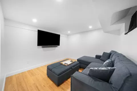 180 Broad Mdw, Needham, MA 02492 photo 27