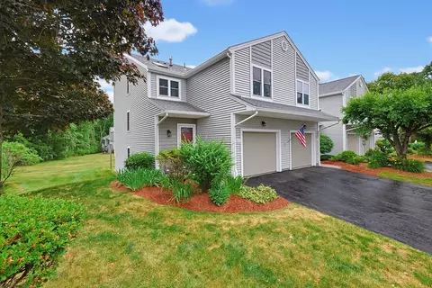 201 Treasure Island Rd #201, Webster, MA 01570