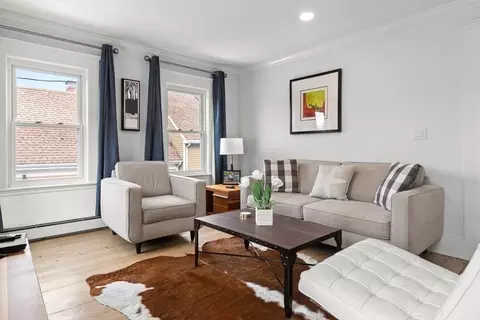 Living - 30 Chapel St #B, Gloucester, MA 01930 photo 1 of 4