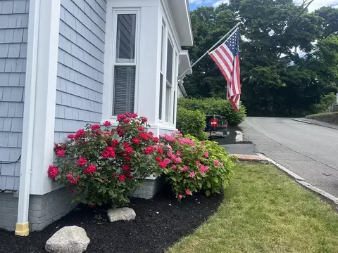 Exterior - 30 Chapel St #B, Gloucester, MA 01930 photo 3 of 6
