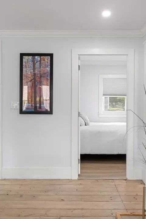 Entry Way - 30 Chapel St #B, Gloucester, MA 01930 photo 3 of 5