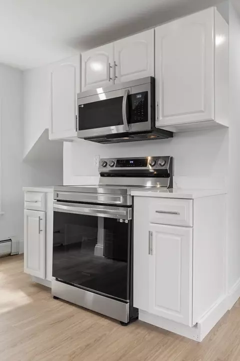 Kitchen - 30 Chapel St #B, Gloucester, MA 01930 photo 6 of 6