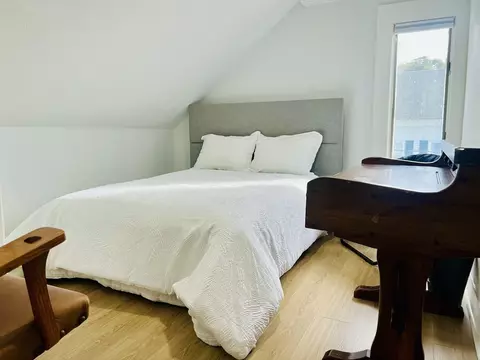 Bedroom - 30 Chapel St #B, Gloucester, MA 01930 photo 4 of 5
