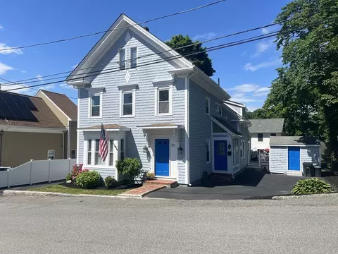 30 Chapel St #B, Gloucester, MA 01930