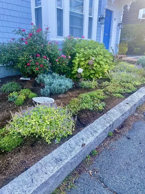 Exterior - 30 Chapel St #B, Gloucester, MA 01930 photo 4 of 6