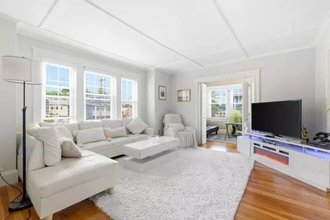 204 Eastern Ave, Lynn, MA 01902 photo 3