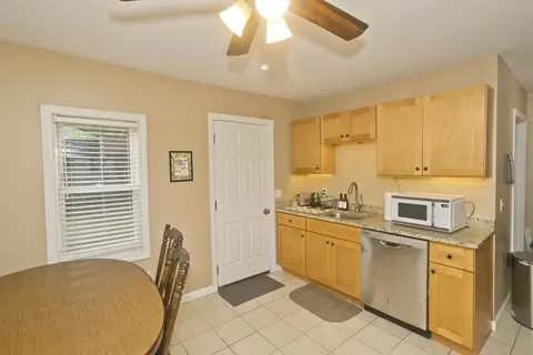 6 Wright Ave, Northampton, MA 01060 photo 5