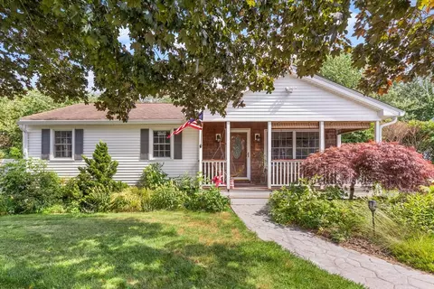 16 Jionzo Rd, Milford, MA 01757