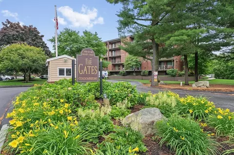 146 Marble St #404, Stoneham, MA 02180