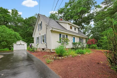 602 Elm St, Walpole, MA 02081 photo 1