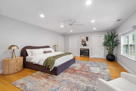 Bedroom - 155 Oak St, Needham, MA 02492 photo 1 of 5