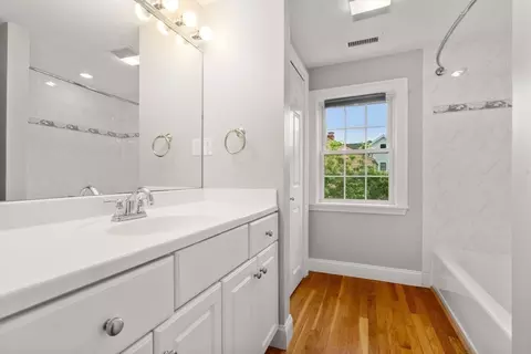 Bath - 155 Oak St, Needham, MA 02492 photo 3 of 4