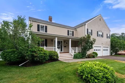 155 Oak St, Needham, MA 02492
