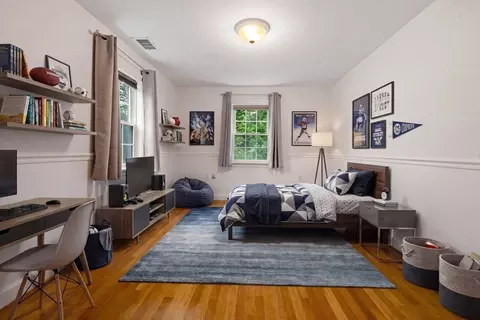 Bedroom - 155 Oak St, Needham, MA 02492 photo 5 of 5