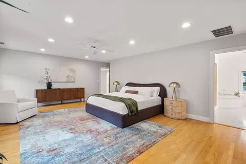 Bedroom - 155 Oak St, Needham, MA 02492 photo 2 of 5