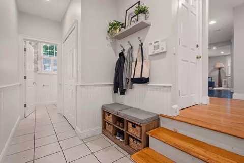 Entry Way - 155 Oak St, Needham, MA 02492 photo 3 of 3