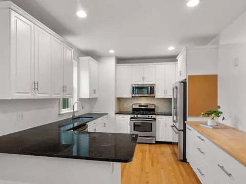 Kitchen - 155 Oak St, Needham, MA 02492 photo 2 of 3