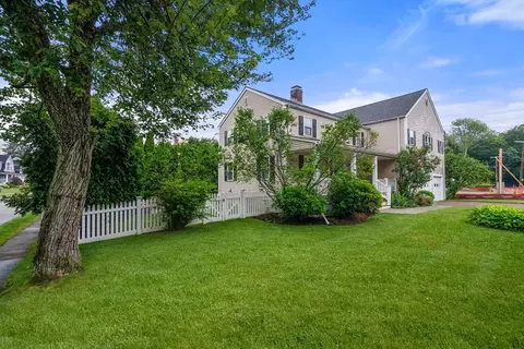 Exterior - 155 Oak St, Needham, MA 02492 photo 7 of 8