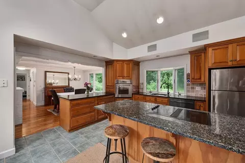 2 Pinehurst Dr, Boxford, MA 01921 photo 2