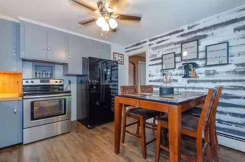 263 Maple St, Warwick, RI 02888 photo 3