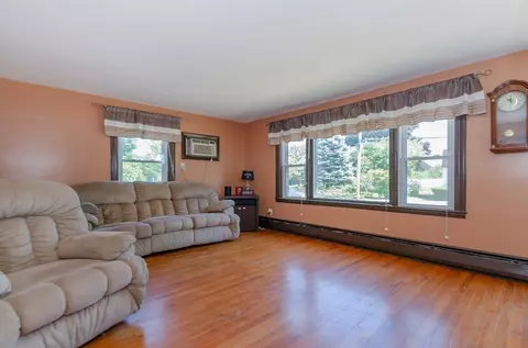 263 Maple St, Warwick, RI 02888 photo 8