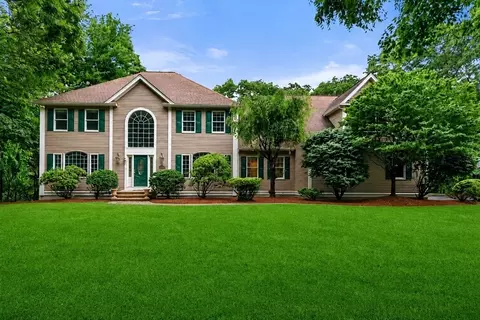 6 Old Harry Rd, Southborough, MA 01772