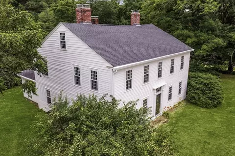 392 Greenfield Rd, Deerfield, MA 01342