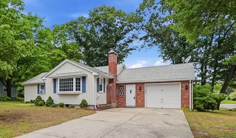 171 Thalia Dr, Feeding Hills, MA 01030