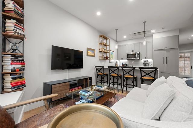 471 Hanover St #2, Boston, MA 02113