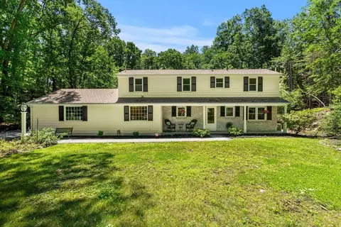 28 Birch Rd, Andover, MA 01810