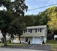 5 Pulver Dr, Peabody, MA 01960