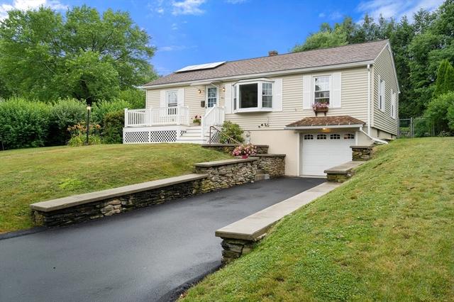 1 Korch Ave, Dudley, MA 01571
