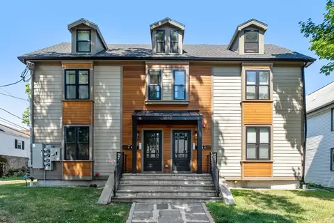1069 Washington St #1, Boston, MA 02124