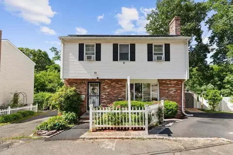 70 Crescent Ln, Malden, MA 02148