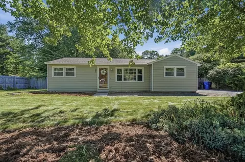 251 Shady Brook Ln, Springfield, MA 01118