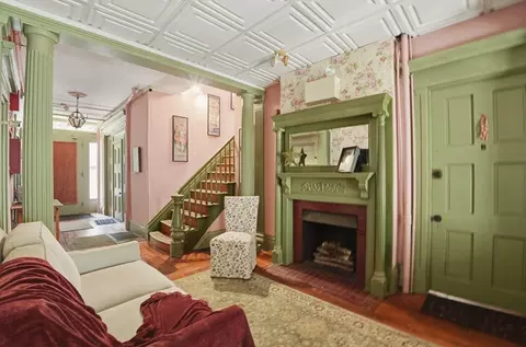 556 High St, Fall River, MA 02720 photo 5