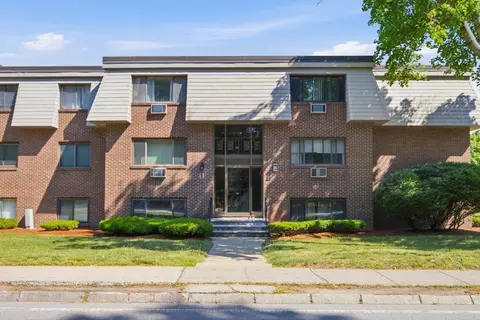 13 Hallmark Gdn #1, Burlington, MA 01803