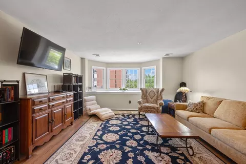 148 Main St #A309, North Andover, MA 01845