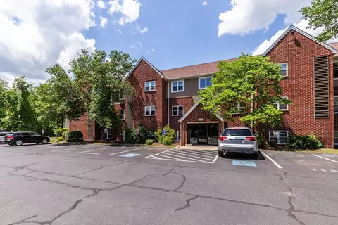 35 Longworth Ave #25, Brockton, MA 02301