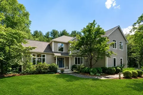 3 Milton Ln, Foxboro, MA 02035